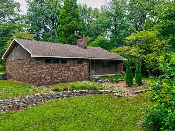 2nd image of 2252 E State Road 70