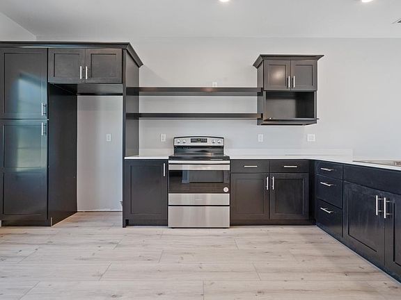 4th image of 150 S 15th St #150