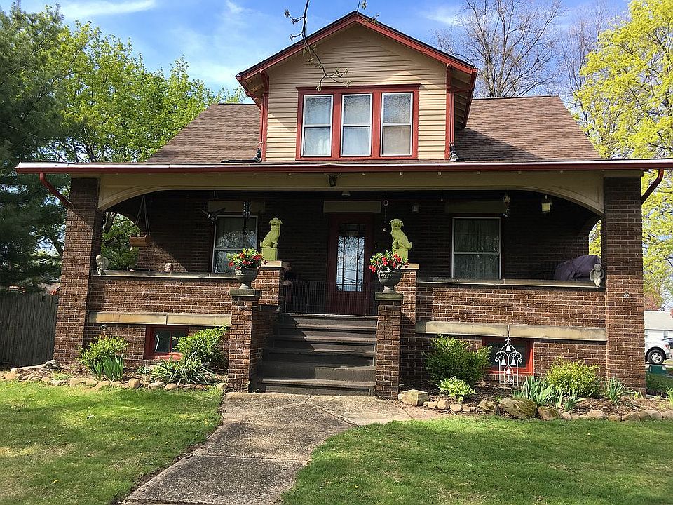 2nd image of 2739 Canfield Rd
