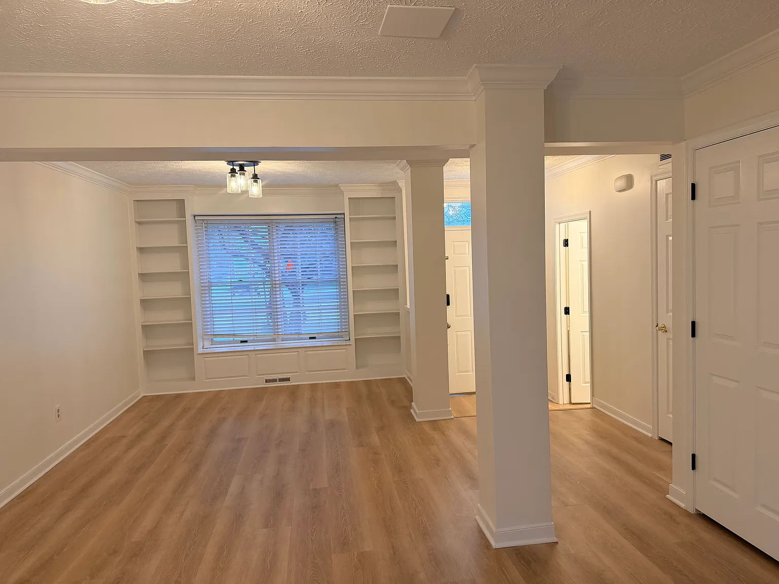 3 bed, 3.5 bath, 1839 sqft, $2,850 — Photo 4