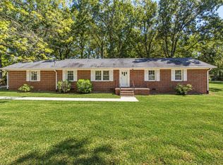 214 Crestwood Dr, Tullahoma, TN 37388