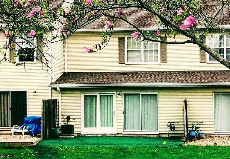6 Townsend Ct — Photo 24