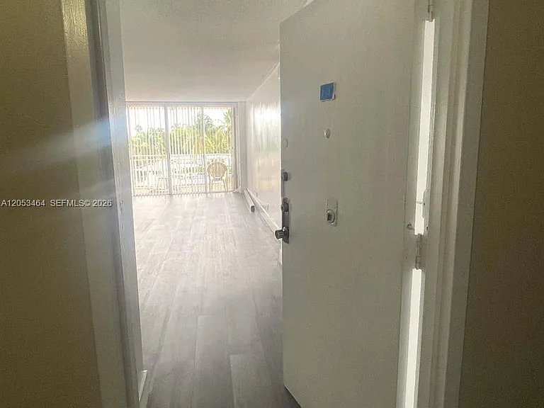 2450 NE 135th St #209 — Photo 3