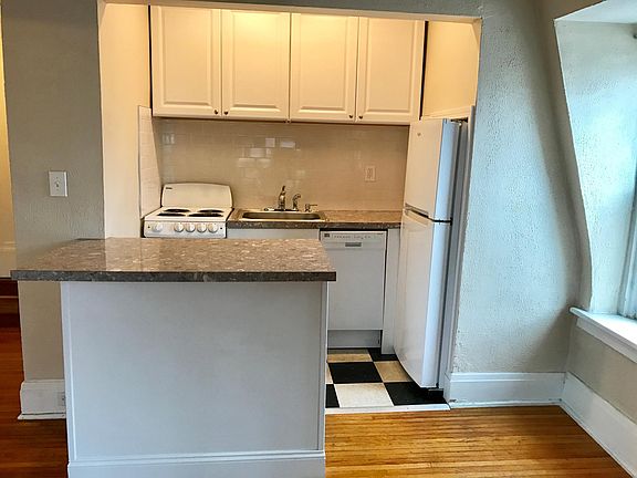 4th image of 220 Summer St APT 8