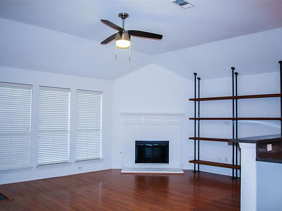 3rd image of 5008 Spicewood Dr