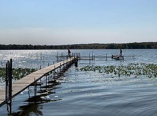 501 Shorefield Dr, Chippewa Lake, OH 44215