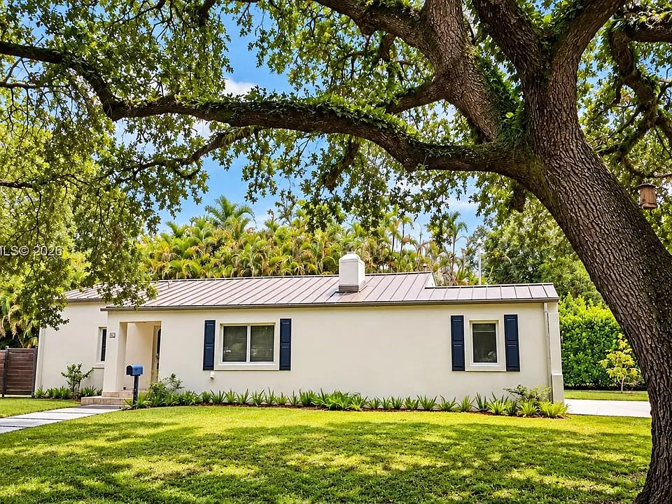295 De Leon Dr