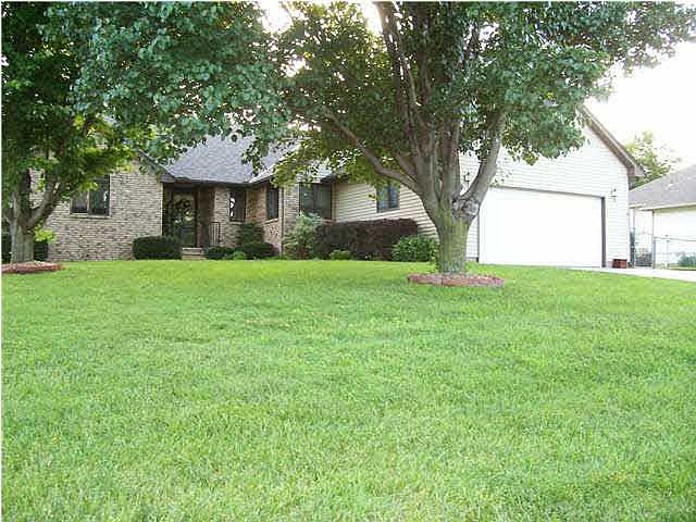 1st image of 2215 Potters Ct