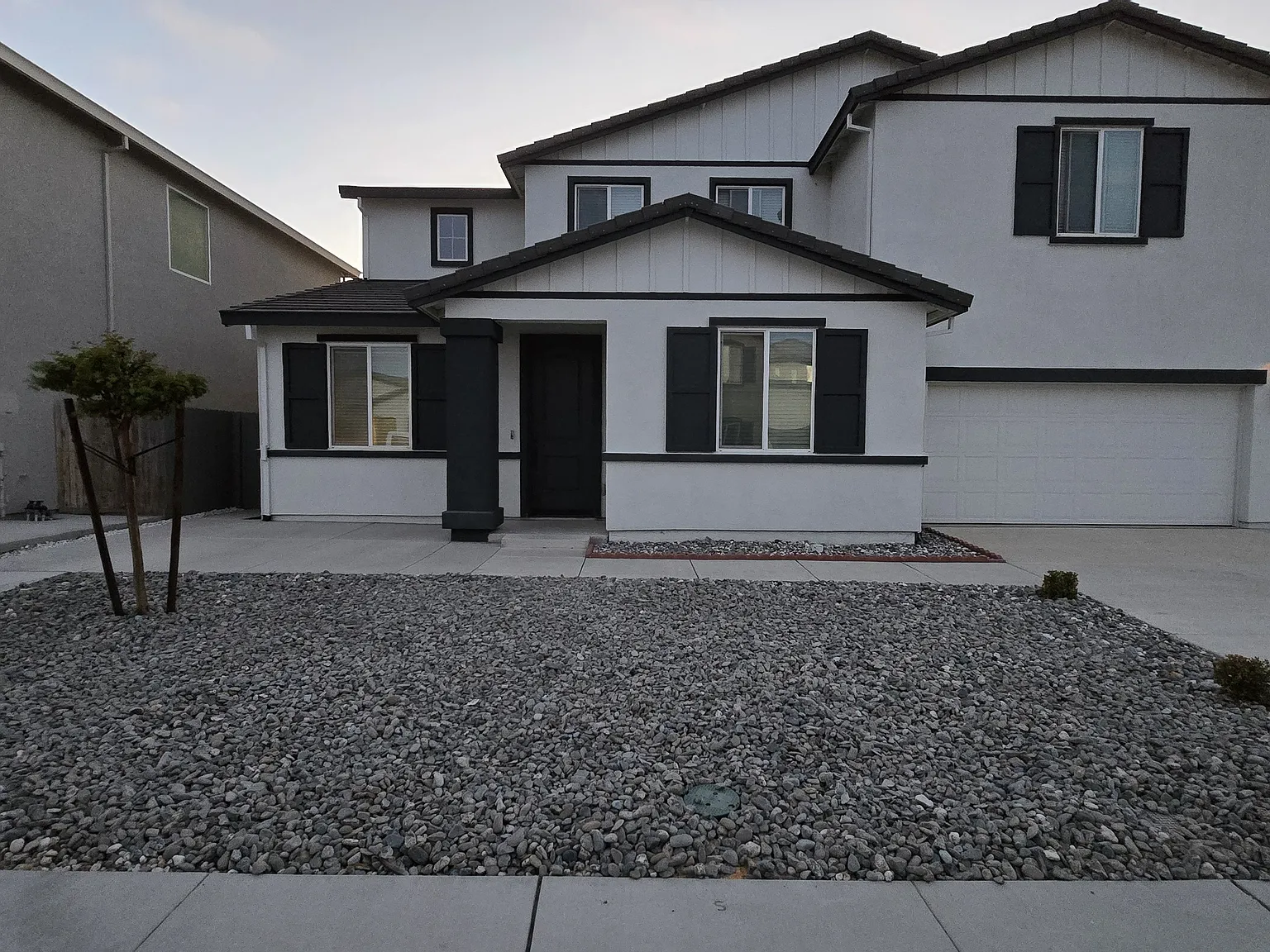 5 bed, 3.5 bath, 3247 sqft, $3,400 — Photo 1
