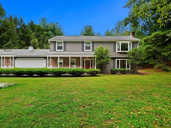 240 Central St, North Reading, MA 01864