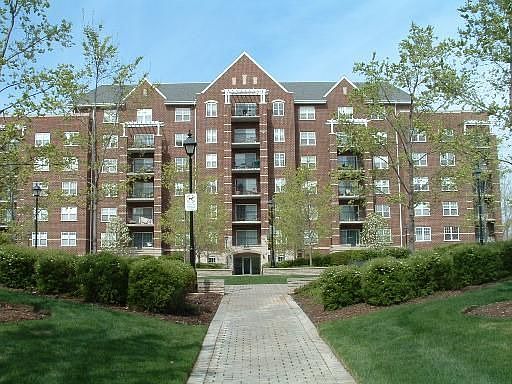 1st image of 440 W Mahogany Ct Unit 605