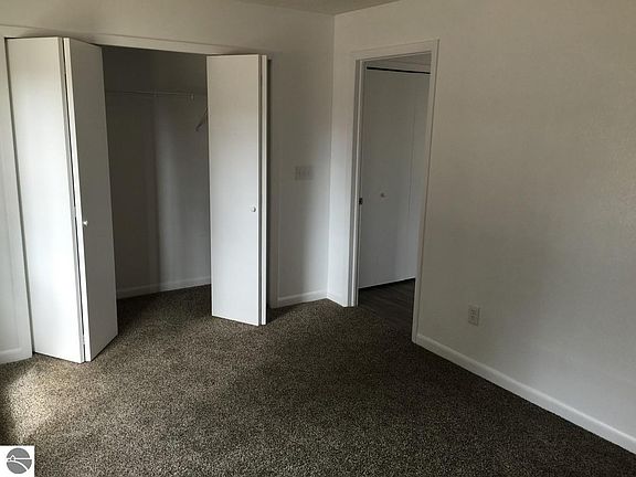 4th image of 105 E Hastings