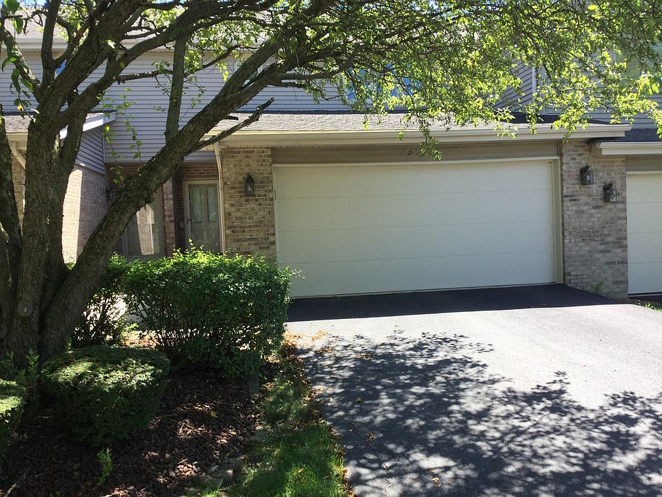1st image of 19739 Cambridge Dr