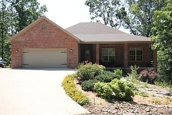 1st image of 31 Cumbrian Dr