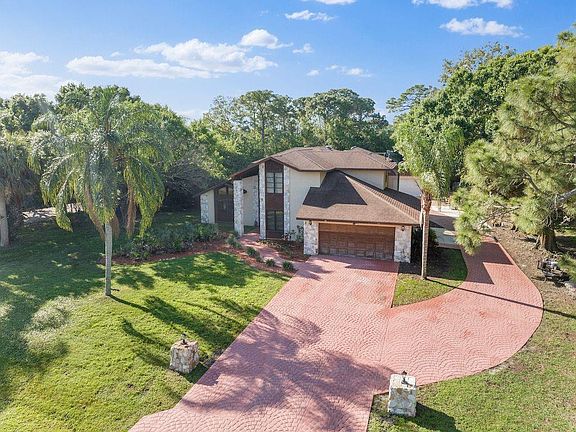 4th image of 895 N Woodlands Drive