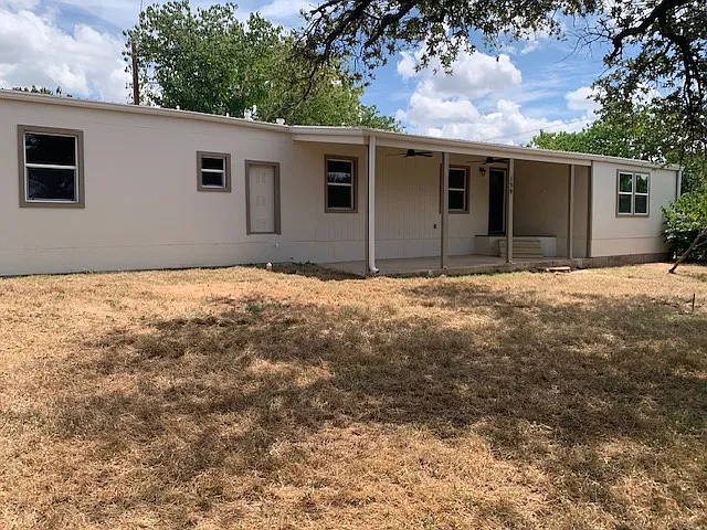 3 bed, 2.5 bath, 1250 sqft, $1,950 — Photo 3