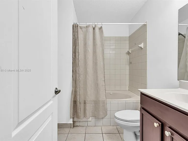 21205 NW 14th Pl — Photo 10