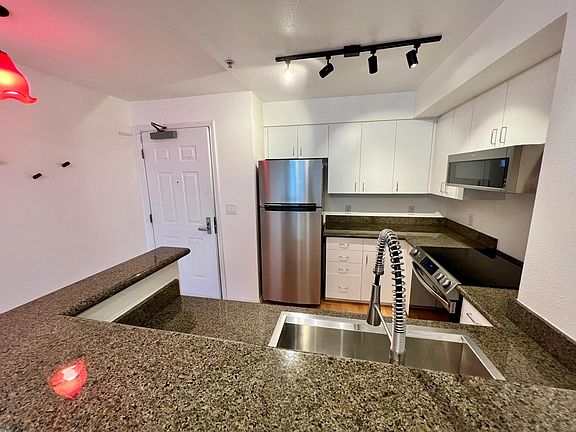 3rd image of 8300 Oceanview Ter APT 407