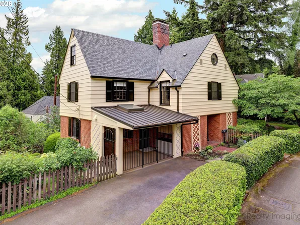 1975 SW Edgewood Rd, Portland, OR 97201