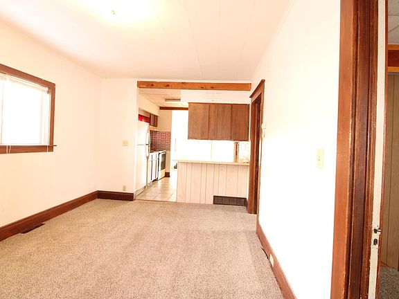 2nd image of 1747 Jordan St