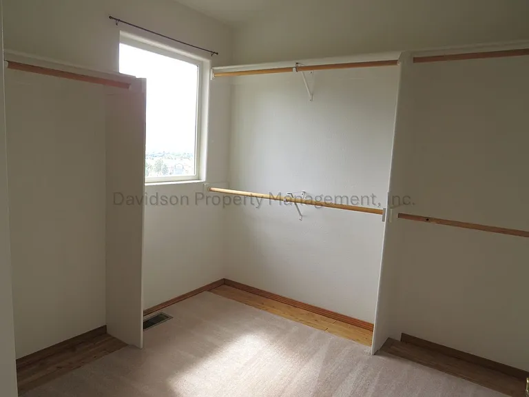 15485 Curwood Dr — Photo 12