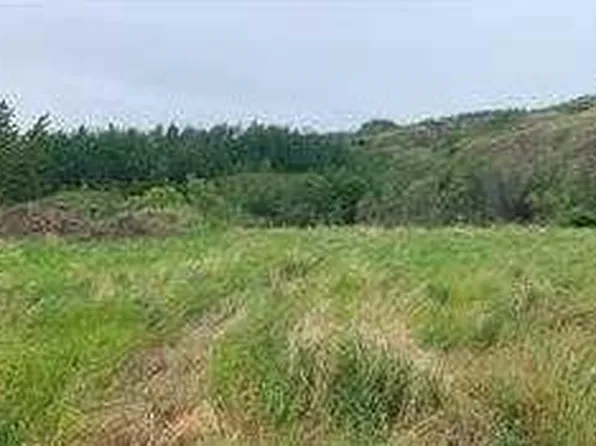 8201 98th St, Peace River, AB T8S 1A2