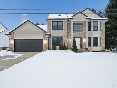 1040 Drakeshire Dr, Commerce Township, MI, 48390