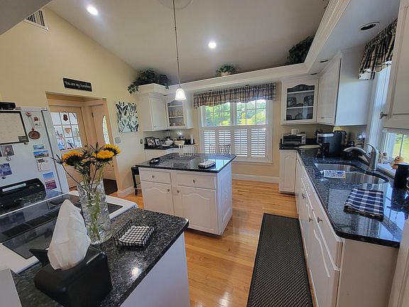 5th image of 239 Pierce Road #2A