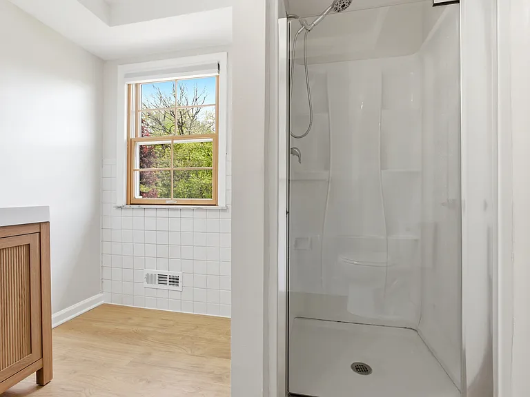 2056 Laurel Hill Dr — Photo 26