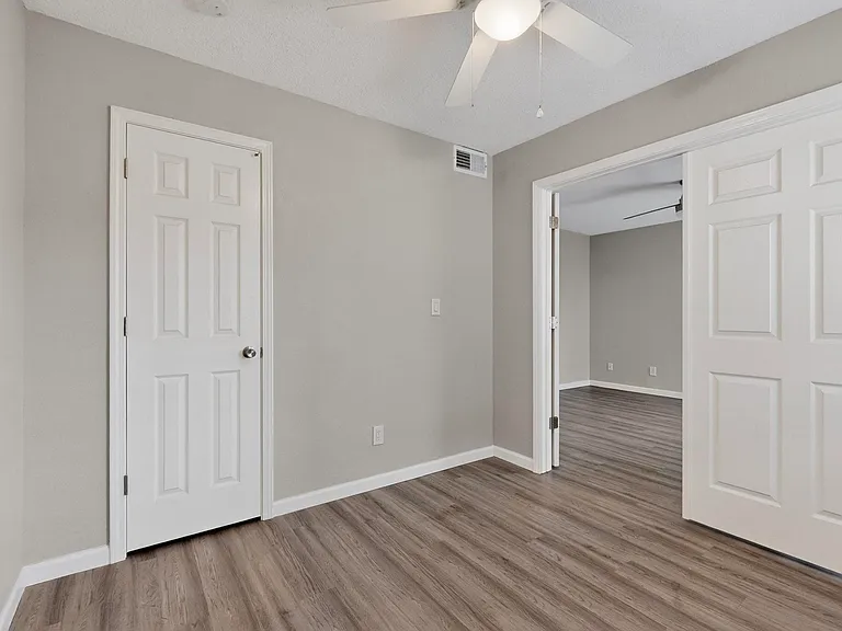 1812 Buena Vista Dr SE #4 — Photo 28