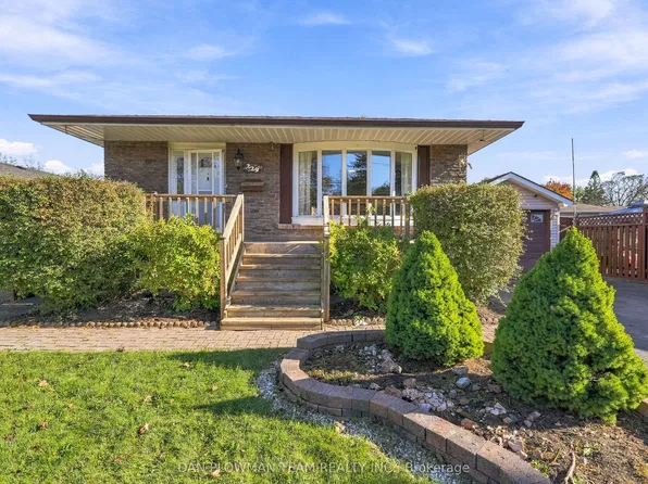 229 Phillip Murray Ave, Oshawa, ON L1J 1G8