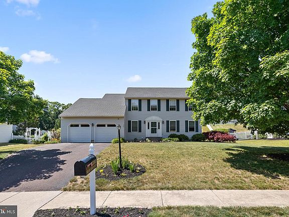 3rd image of 2365 Willow Stream Dr