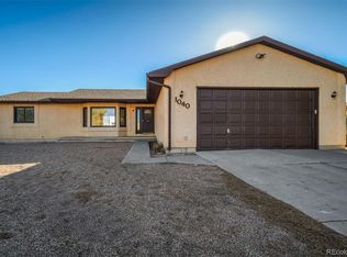 1040 W Broken Dr, Pueblo, CO 81007