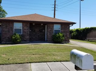 3503 Kings Dr, Chalmette, LA 70043