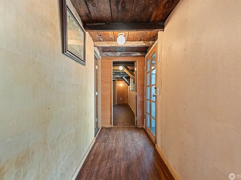 1335 E 1st St #2 — Photo 7