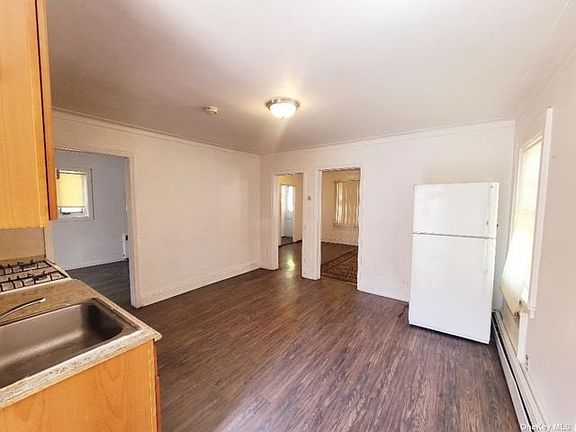 5th image of 8548 152nd St