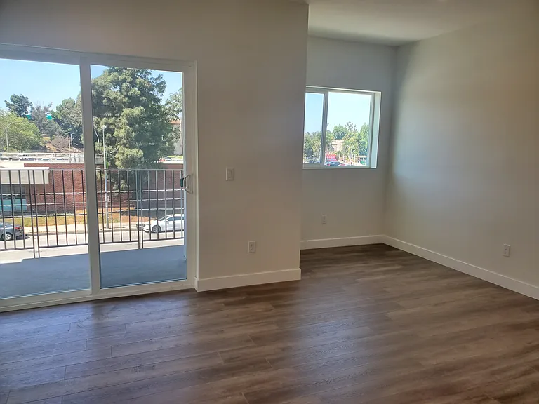 4960 Sepulveda Blvd #301 — Photo 9
