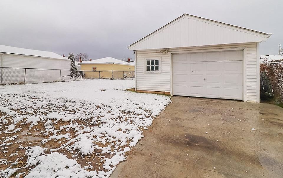 14801 N Gallatin Blvd, Brook Park, OH 44142 | Zillow