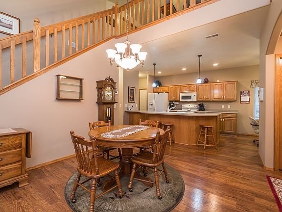 5th image of 7005 S Hoffman Pl