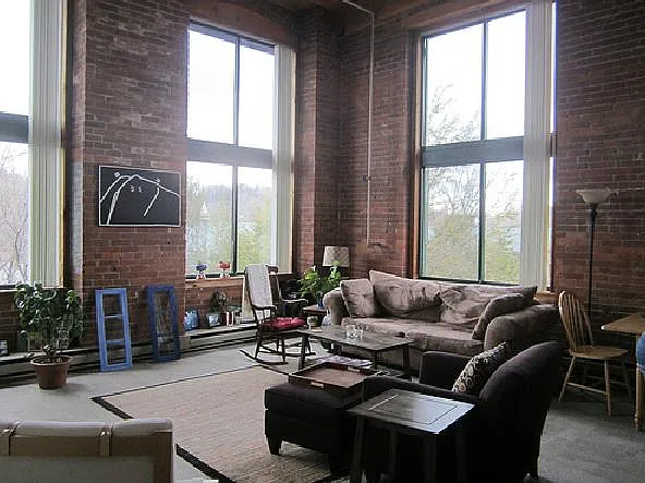 The Woolen Mill — Photo 19