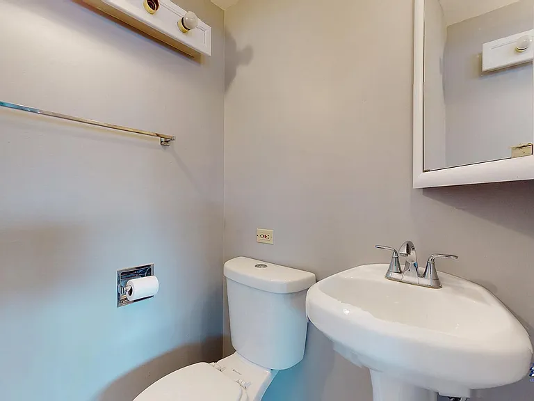 224 Berry St — Photo 19