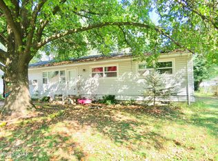 1922 Southwood Ln, Carthage, MO 64836