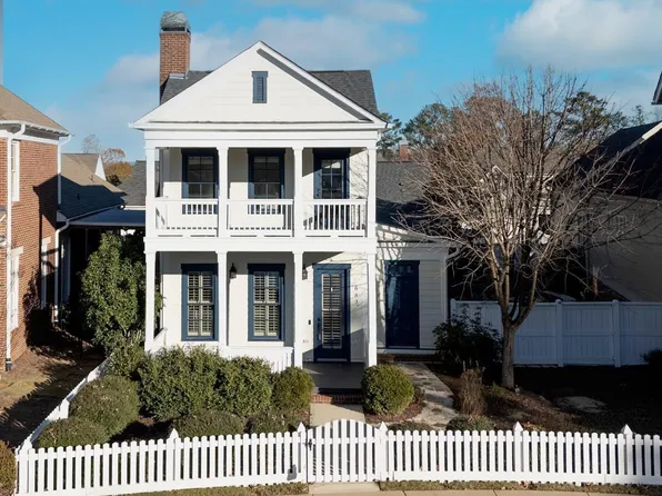 683 Heritage Park Ln, Hoover, AL 35226