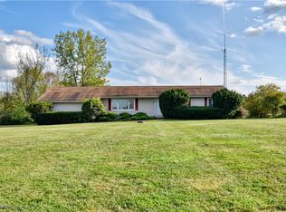 11165 Elk Run Rd, Chardon, OH 44024