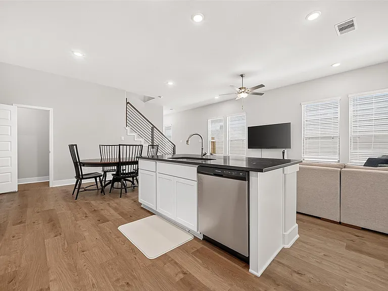 4004 Baja Ln — Photo 10