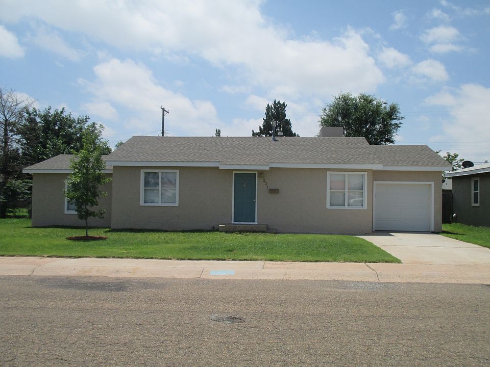 1st image of 221 E Plaza Dr