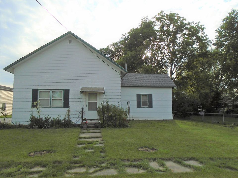 1st image of 514 N 1st St