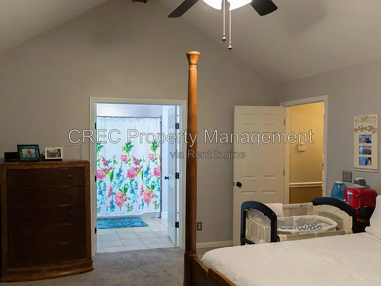 114 Queensbury Cir — Photo 25