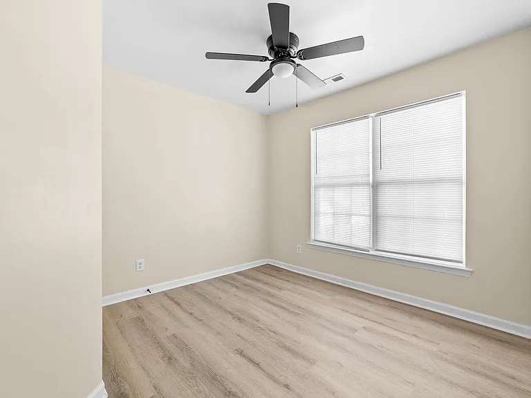 5403 Peachwood Dr — Photo 28