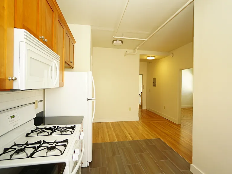 Shattuck Apartments — Photo 30